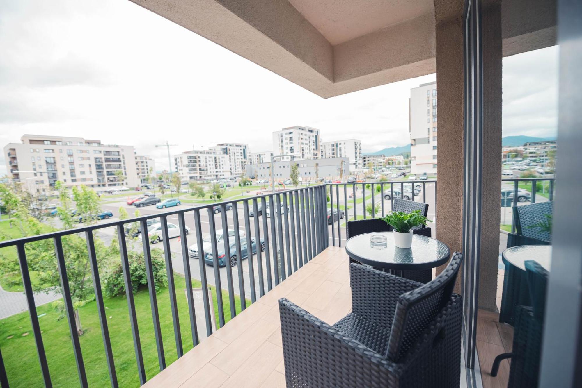 White Mood Apartment 2 Braşov Exterior foto
